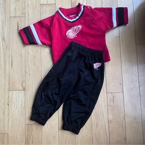 18 MO Detroit Red Wings Outfit
